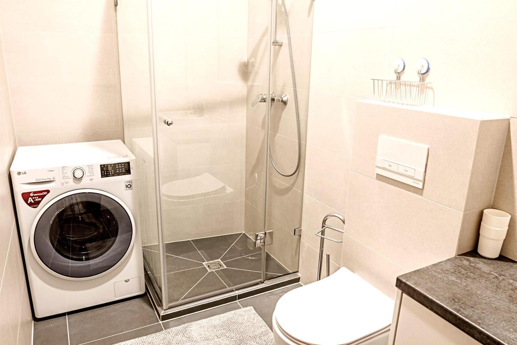 Bright 1Bd Apartment In Old Town By Hostlovers Kaunas Exteriör bild